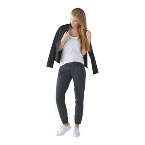 LULULEMON Sattva Pant II in Heathered Black SZ 6